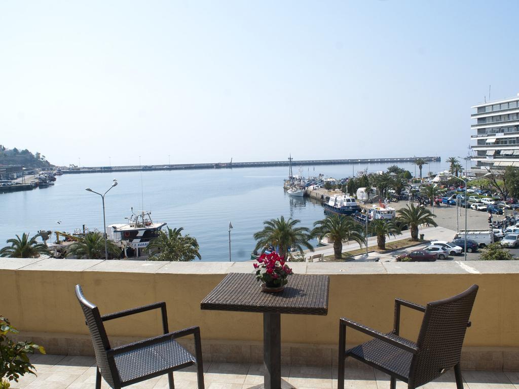 Hotel Acropolis Kavala Exteriör bild